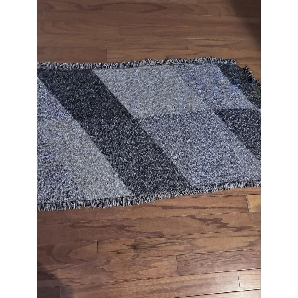 Unbranded Scarf 70 X 27 Really Soft Probably Polyester And Acrylic‎ 2713